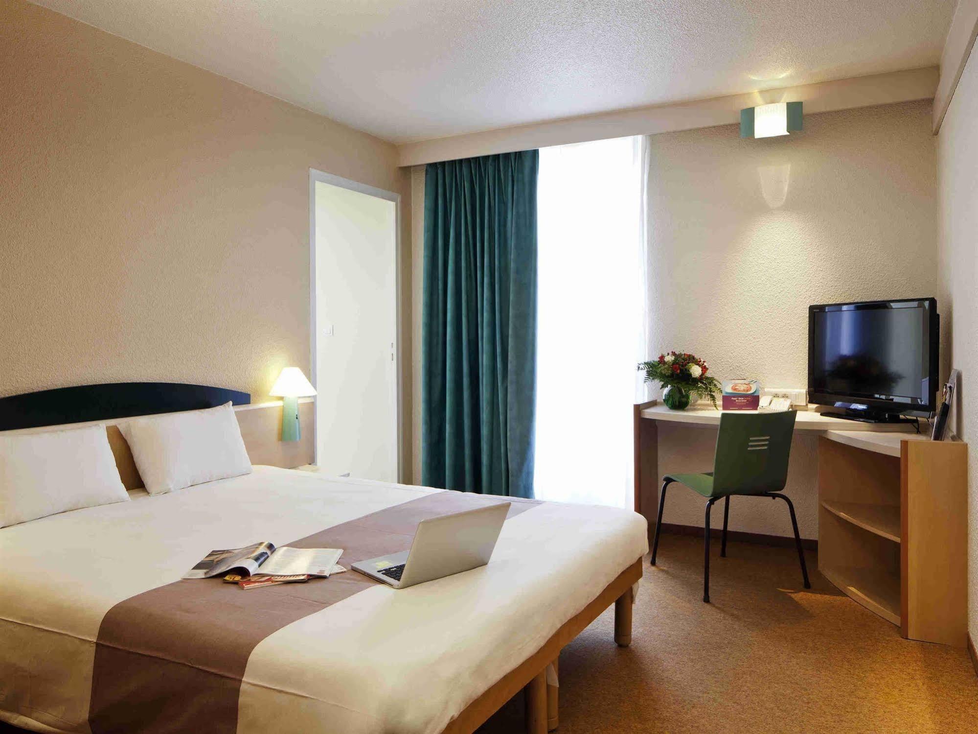 Ibis Styles Dinan Centre Ville Eksteriør billede